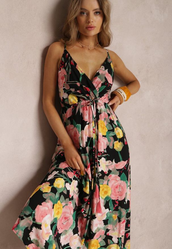 Renee - Czarna Sukienka Kydite. Kolor: czarny. Długość rękawa: na ramiączkach. Wzór: kolorowy. Typ sukienki: kopertowe. Styl: elegancki. Długość: maxi