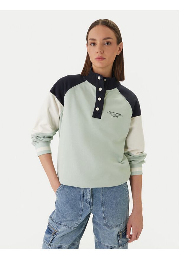 Guess Bluza GUESS x NORTH SAILS W6GQ12 K3481 Zielony Regular Fit. Kolor: zielony. Materiał: bawełna