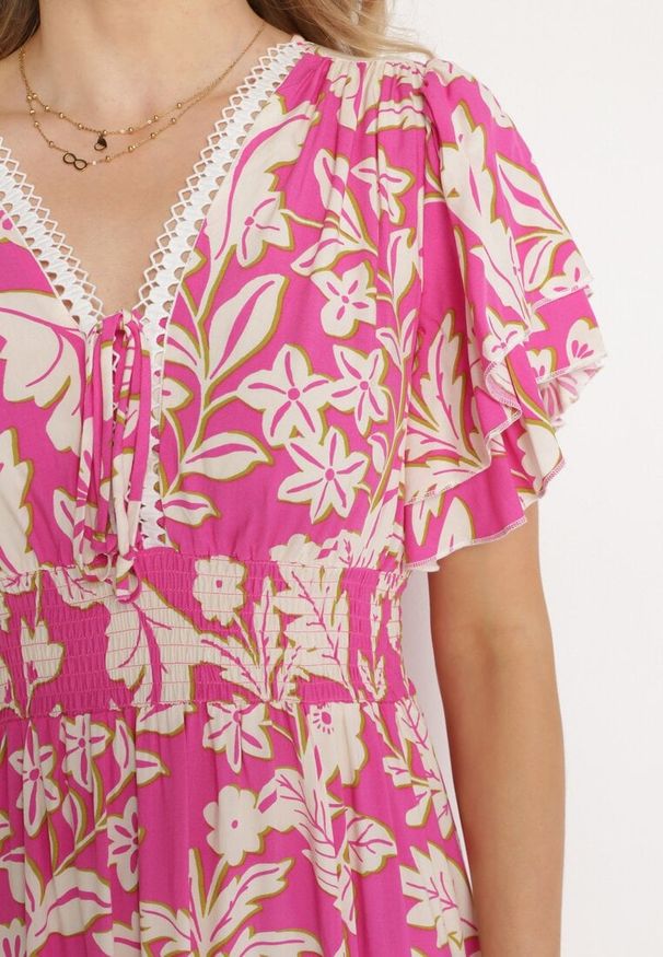 Born2be - Różowa Wiskozowa Rozkloszowana Sukienka z Ozdobnym Wiązaniem i Koronkową Tasiemką z Gumką w Pasie Lalmarie. Okazja: na spotkanie biznesowe, na co dzień, do pracy, na spacer. Kolor: różowy. Materiał: koronka, wiskoza. Wzór: aplikacja. Styl: biznesowy, casual