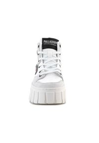 Buty do chodzenia damskie Palladium Pallatower HI Star. Wysokość cholewki: za kostkę. Zapięcie: sznurówki. Kolor: biały. Materiał: tkanina, materiał, skóra, syntetyk. Szerokość cholewki: normalna. Sport: turystyka piesza