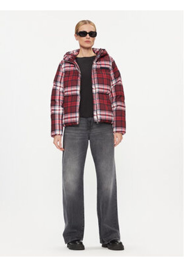 TOMMY HILFIGER - Tommy Hilfiger Kurtka zimowa New York Tartan WW0WW40233 Czerwony Relaxed Fit. Kolor: czerwony. Materiał: syntetyk. Sezon: zima