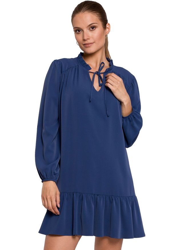 Makover - Mini sukienka oversize z falbanką na dole. Materiał: tkanina, elastan. Długość rękawa: długi rękaw. Typ sukienki: oversize. Długość: mini