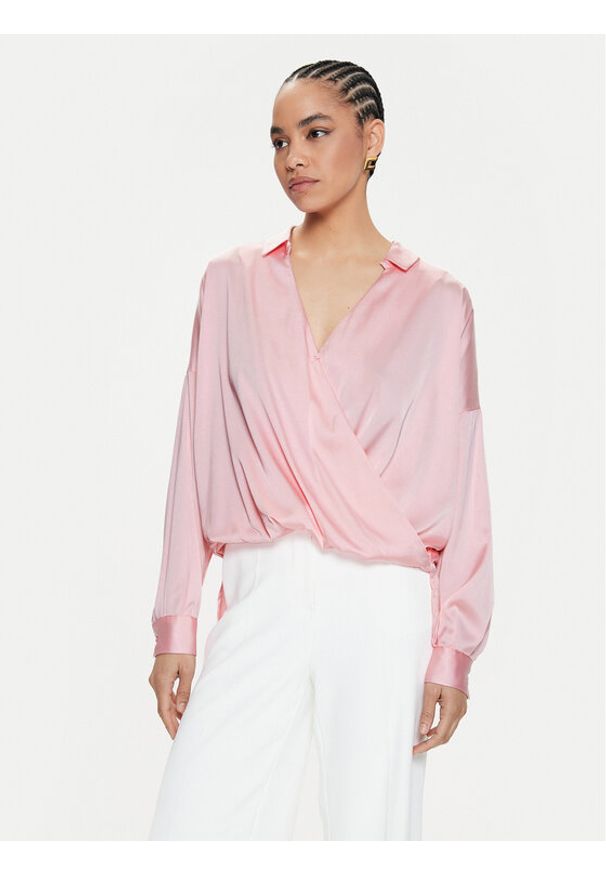 Imperial Koszula CJF4HDG Różowy Relaxed Fit. Kolor: różowy. Materiał: syntetyk, satyna