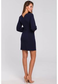 Sukienki.shop - Elegancka sukienka mini z głębokim dekoltem V czarna. Typ kołnierza: dekolt w kształcie V. Kolor: czarny. Styl: elegancki. Długość: mini #3