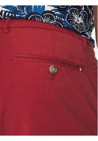 Hechter Paris Szorty materiałowe 26664 151365 Czerwony Regular Fit. Kolor: czerwony. Materiał: bawełna
