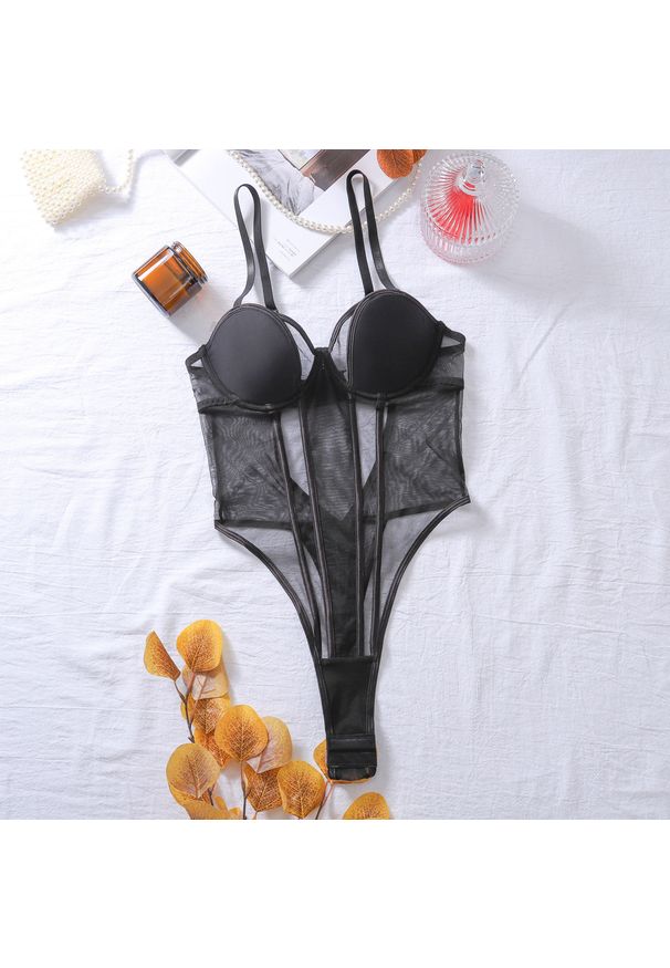 Intica - Body push-up z efektem modelującym sylwetkę Irmgard. Kolor: czarny. Materiał: materiał