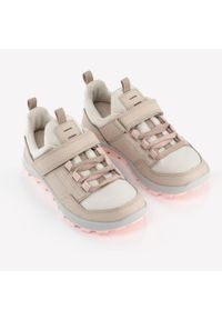 quechua - Buty turystyczne dla dzieci Quechua NH500 niskie. Kolor: beżowy, różowy, wielokolorowy. Materiał: materiał, tkanina, syntetyk. Sport: turystyka piesza