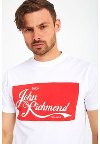 John Richmond - T-shirt Sallyanne JOHN RICHMOND. Długość: krótkie. Wzór: nadruk. Styl: klasyczny