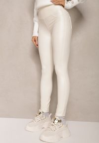 Renee - Białe Legginsy z Ekoskóry High Waist z Imitacjami Kieszeni Salabria. Okazja: na co dzień. Stan: podwyższony. Kolor: biały. Materiał: skóra, materiał. Długość: długie. Styl: wizytowy, casual, elegancki #5