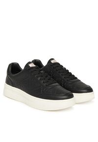 Guess Sneakersy FMFWI3 LEA12 Czarny. Kolor: czarny. Materiał: skóra
