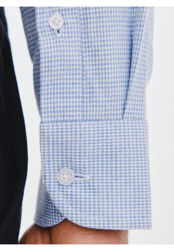 Pako Lorente - PAKO LORENTE - Niebieska koszula w pepitkę. Kolor: niebieski. Materiał: bawełna. Długość rękawa: długi rękaw. Długość: długie