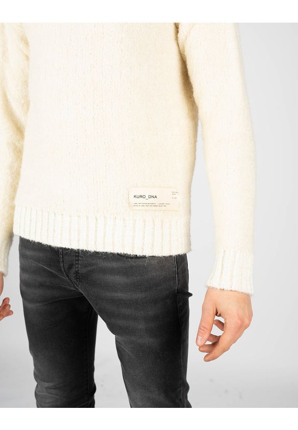 Takeshy Kurosawa Sweter "Boucle" | 83084 | Hoody Boucle | Mężczyzna | Kremowy. Okazja: na co dzień. Typ kołnierza: kaptur. Kolor: kremowy. Materiał: akryl, wełna. Wzór: aplikacja. Styl: casual