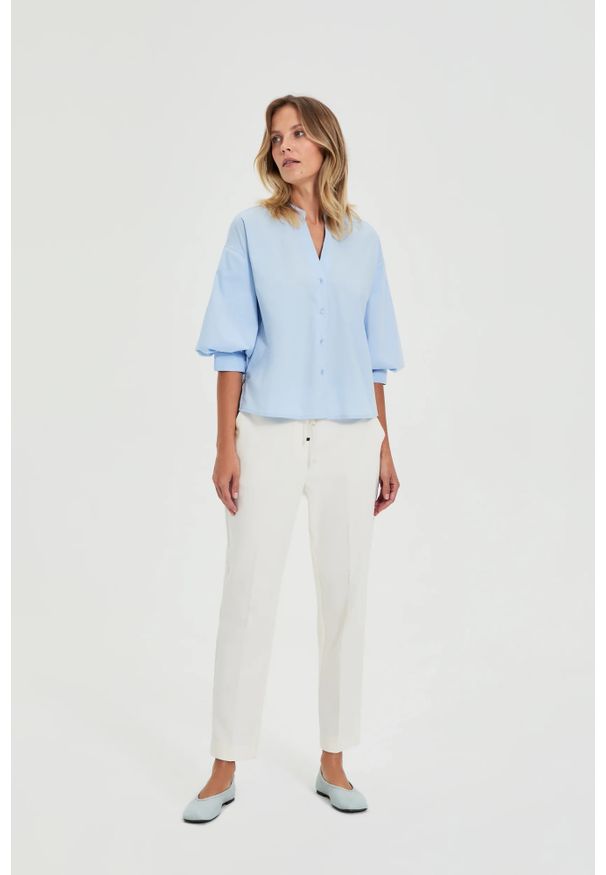 MOODO - Spodnie w kant białe. Kolor: biały. Materiał: poliester, bawełna, elastan