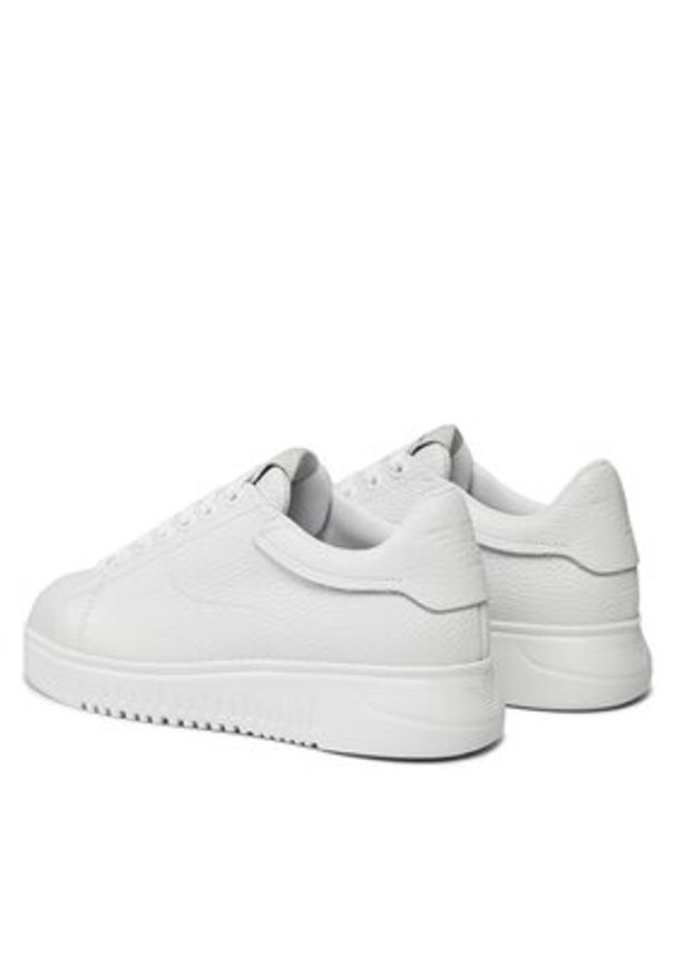 Emporio Armani Sneakersy X3X024 XF768 00001 Biały. Kolor: biały. Materiał: skóra
