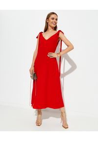 VALENTINO - Czerwona sukienka z jedwabiu. Kolor: czerwony. Materiał: jedwab #3