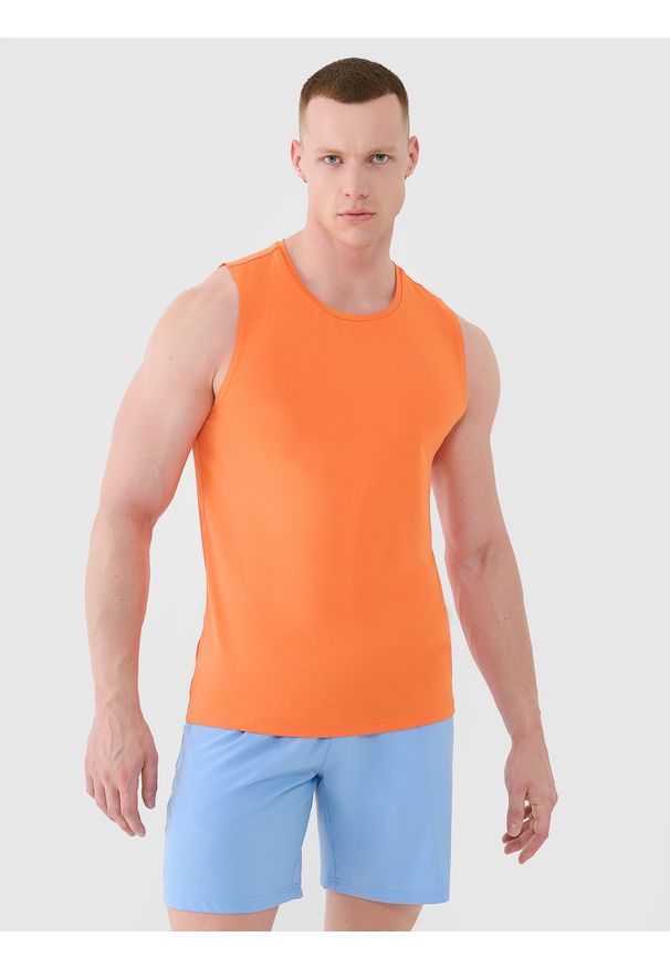 4f - Tank top regular szybkoschnący męski - pomarańczowy. Kolor: pomarańczowy. Materiał: syntetyk, materiał, elastan, włókno, dzianina. Wzór: jednolity, gładki, ze splotem. Sport: fitness