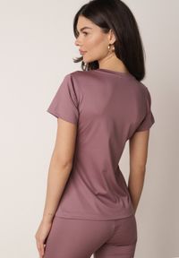 Born2be - Fioletowy Gładki T-shirt o Klasycznym Kroju Lycoris. Okazja: do domu, do pracy, na co dzień. Kolor: fioletowy. Materiał: jeans. Wzór: gładki. Styl: klasyczny #5