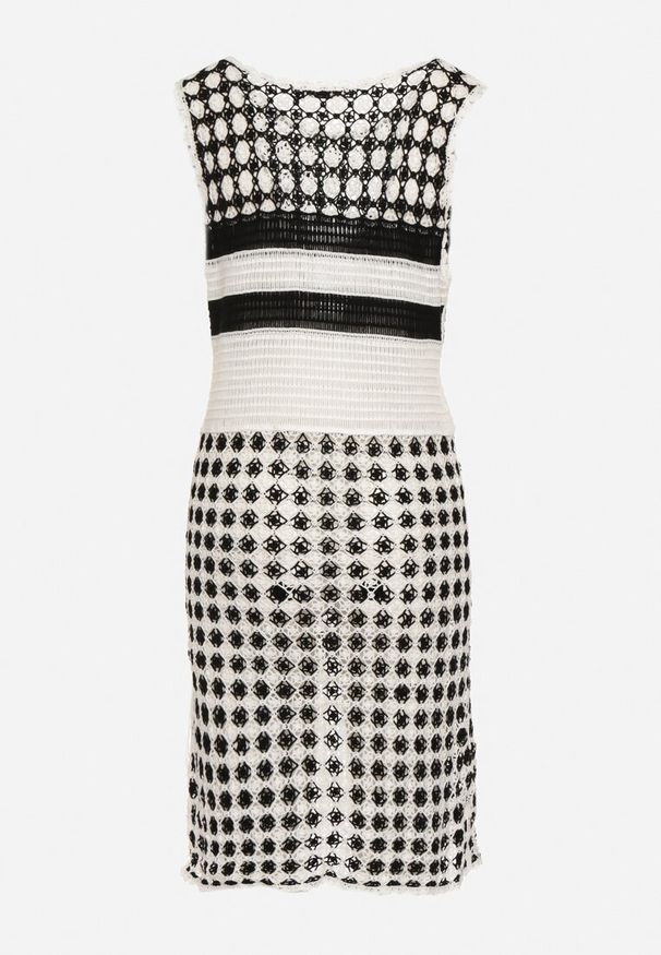 Born2be - Biało-Czarna Dopasowana Sukienka z Bawełny o Ażurowym Wykończeniu bez Rękawów Balmalia. Okazja: na co dzień, na imprezę. Kolor: biały. Materiał: bawełna. Długość rękawa: bez rękawów. Wzór: ażurowy. Typ sukienki: dopasowane, proste. Styl: wizytowy, casual, wakacyjny, elegancki