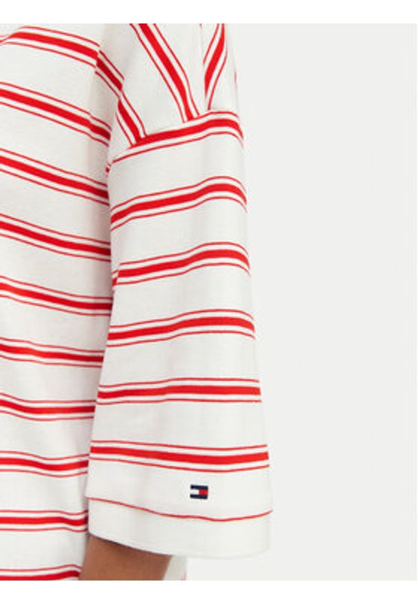 TOMMY HILFIGER - Tommy Hilfiger Polo WW0WW50026 Biały Oversize. Typ kołnierza: polo. Kolor: biały. Materiał: bawełna