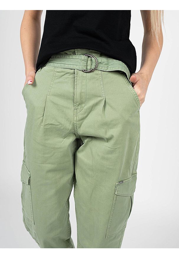 Pepe Jeans Spodnie "Aspen" | PL2115830 | Aspen | Kobieta | Zielony. Okazja: na co dzień. Stan: podwyższony. Kolor: zielony. Materiał: bawełna, elastan. Styl: casual