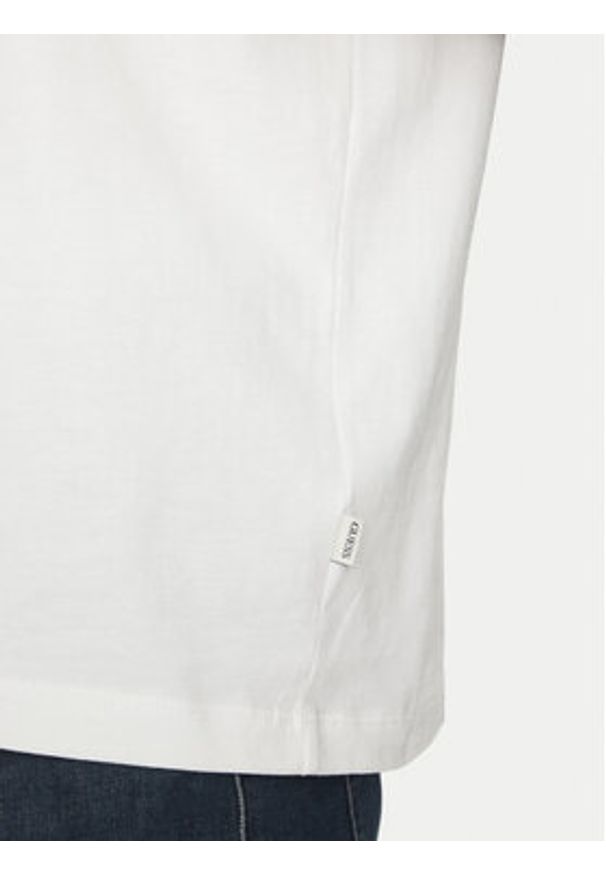 Guess Jeans T-Shirt M5GI56 K8FQ4 Biały Regular Fit. Kolor: biały. Materiał: bawełna