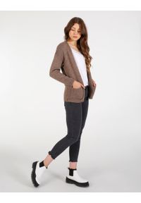 Unisono - NIEZAPINANY SWETER 29-905 FANGO. Materiał: nylon, moher, akryl