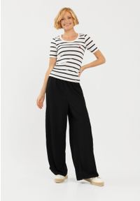 Volcano - Czarne spodnie materiałowe R-OPI. Stan: standardowy. Kolor: czarny. Materiał: materiał. Styl: klasyczny #1