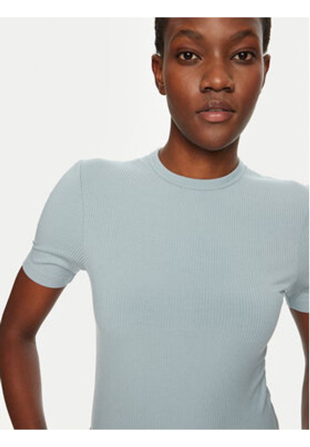 Calvin Klein T-Shirt K20K208052 Błękitny Slim Fit. Kolor: niebieski