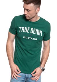 Mustang - MUSTANG T SHIRT Aaron C Print 1009047 6440. Wzór: nadruk #2