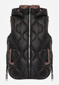 Renee - Czarna Kamizelka z Odpinanym Kapturem Ozdobnym Pikowaniem i Stoperami Liolena. Okazja: na spacer, na imprezę. Kolor: czarny. Materiał: jeans. Styl: elegancki, sportowy #7