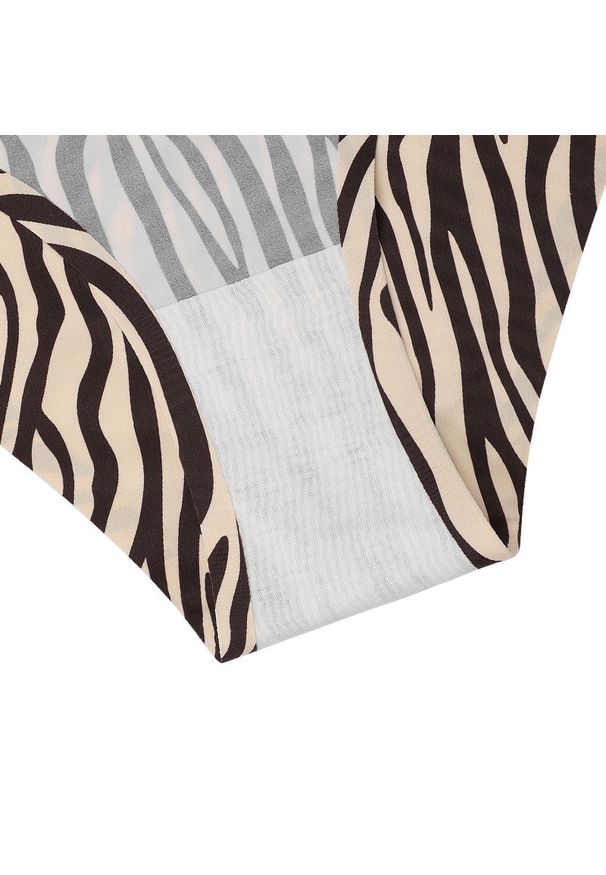 Intica - Majtki tangi z miękkiego materiału na co dzień Yumika. Materiał: materiał