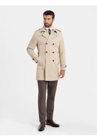 Ombre Clothing - Elegancki męski płaszcz trencz SLIM FIT z paskiem – beżowy V1. Kolor: beżowy. Materiał: tkanina, poliester, materiał. Wzór: gładki. Styl: elegancki #3