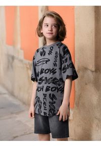 Sinsay - Szorty straight fit - szary. Kolor: szary