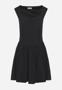 Born2be - Czarna Rozkloszowana Sukienka Ozdobiona Kwadratowym Dekoltem Halelira. Okazja: na co dzień. Typ kołnierza: dekolt kwadratowy. Kolor: czarny. Wzór: aplikacja. Typ sukienki: rozkloszowane, proste. Styl: klasyczny, casual, elegancki #3