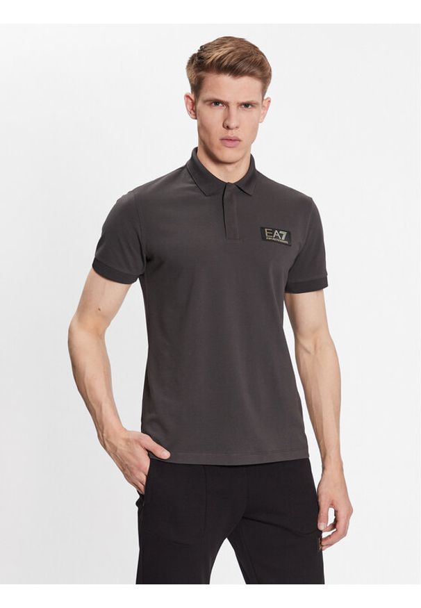 EA7 Emporio Armani Polo 3RPF01 PJ5AZ 1997 Szary Regular Fit. Typ kołnierza: polo. Kolor: szary. Materiał: bawełna