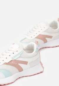 Renee - Biało-Różowe Buty Sportowe Fisendri. Wysokość cholewki: przed kostkę. Nosek buta: okrągły. Kolor: biały. Materiał: dresówka, materiał. Szerokość cholewki: normalna #5