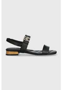 TOMMY HILFIGER - Tommy Hilfiger sandały skórzane HARDWARE FLAT SANDAL damskie kolor czarny FW0FW07094. Kolor: czarny. Materiał: skóra. Wzór: gładki #1