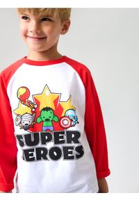 Sinsay - Koszulka z długimi rękawami Marvel Kawaii Art Collection - czerwony. Kolor: czerwony. Długość rękawa: długi rękaw. Długość: długie. Wzór: motyw z bajki