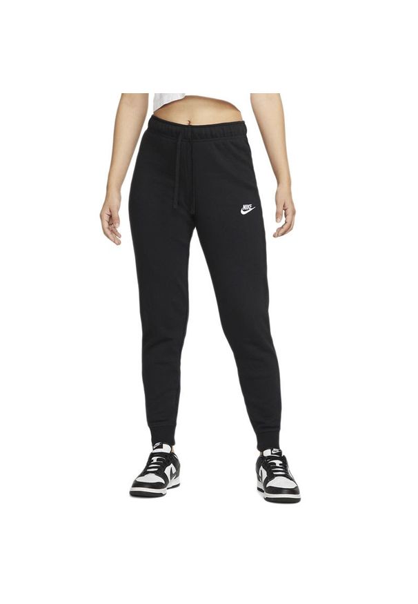 Spodnie Nike Sportswear Club Fleece DQ5174-010 - czarne. Kolor: czarny. Materiał: dzianina, poliester, dresówka, bawełna. Sport: fitness