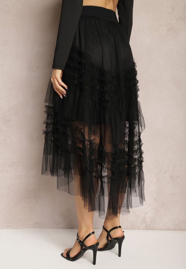 Renee - Czarna Spódnica Rozkloszowana z Falbankami i Siateczką Solowai. Kolor: czarny. Wzór: aplikacja