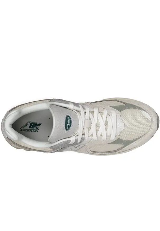 Sneakersy unisex New Balance M2002REK. Okazja: na co dzień, na spacer. Kolor: szary. Materiał: zamsz, skóra. Szerokość cholewki: normalna. Sezon: lato. Sport: turystyka piesza