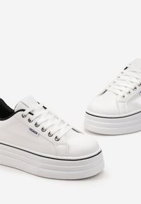 Born2be - Biało-Czarne Sneakersy na Platformie Pallia. Kolor: biały. Obcas: na platformie #4
