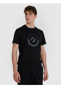 4f - 4F T-shirt regular z nadrukiem męski - czarny S. Okazja: na co dzień. Kolor: czarny. Materiał: materiał, bawełna. Wzór: nadruk. Styl: casual