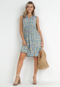 Born2be - Jasnoniebieska Sukienka Midi z Gumkami w Pasie i Kopertowym Dekoltem Feseti. Okazja: na co dzień. Typ kołnierza: dekolt kopertowy. Kolor: niebieski. Typ sukienki: kopertowe. Styl: casual, elegancki. Długość: midi #2