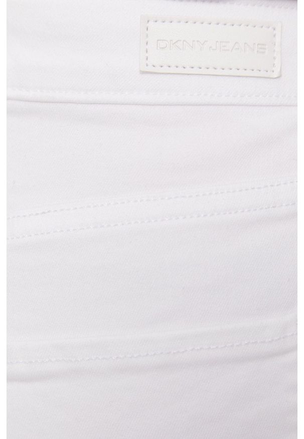 DKNY - Dkny - Szorty jeansowe. Kolor: biały. Materiał: jeans. Wzór: gładki