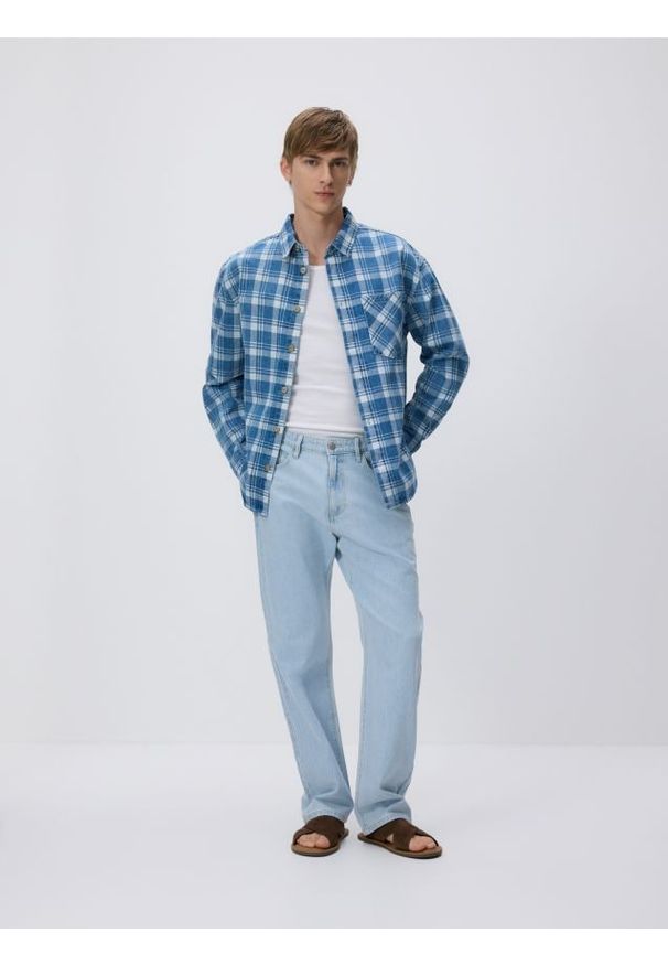 Reserved - Jeansowa kurtka koszulowa - niebieski. Kolor: niebieski. Materiał: jeans