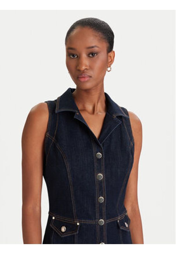 Guess Sukienka jeansowa W5YK24 D5PW1 Granatowy Regular Fit. Kolor: niebieski. Materiał: bawełna