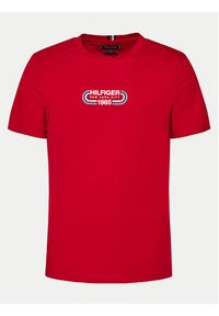TOMMY HILFIGER - Tommy Hilfiger T-Shirt Track Graphic MW0MW34429 Czerwony Regular Fit. Kolor: czerwony. Materiał: bawełna #4