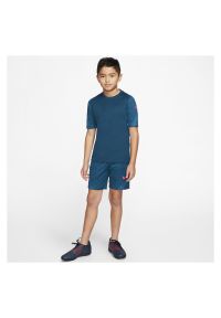 Koszulka dla dzieci Nike Breathe Strike BV9458. Materiał: materiał, poliester. Długość rękawa: krótki rękaw. Technologia: Dri-Fit (Nike). Długość: krótkie #3