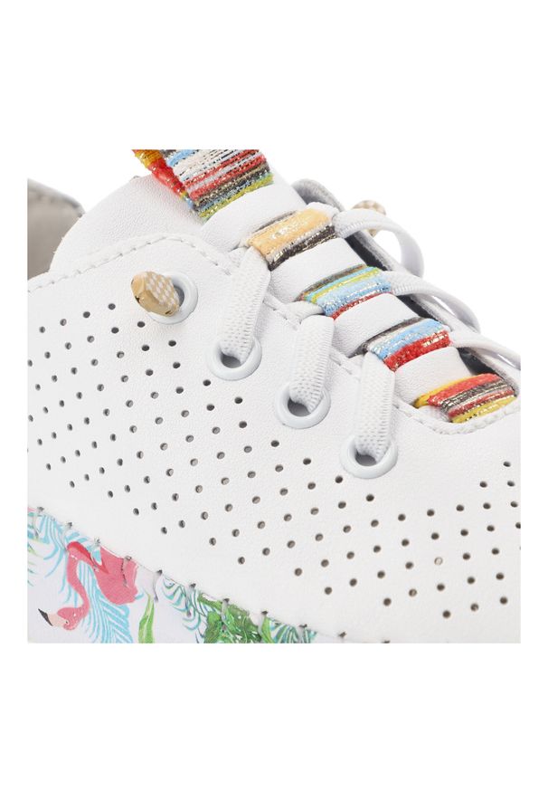 Półbuty damskie Artiker, skóra naturalna ażurowa cholewka klasyczne sznurowanie lekka elastyczna podeszwa miękka wkładka ozdobna kolorowa podeszwa, b. Okazja: na co dzień, na spacer. Zapięcie: sznurówki. Kolor: biały. Materiał: skóra. Szerokość cholewki: normalna. Wzór: kolorowy, ażurowy. Sport: turystyka piesza